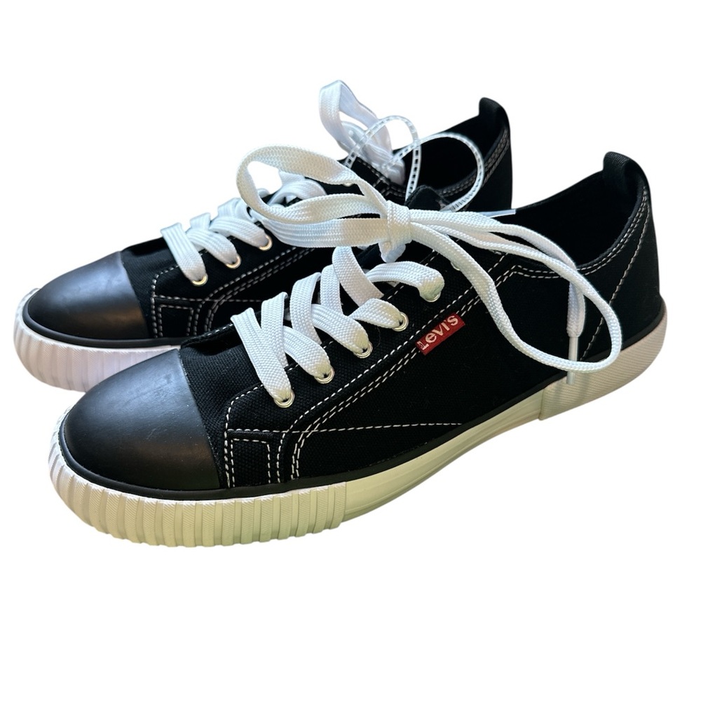 Levi‎ Strauss Black and White Women's  Lace Up Sneakers Size 8 NWT